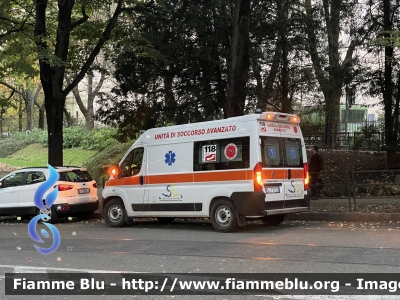 Fiat Ducato X290
118 Regione Piemonte-A.O.U. Città della Salute e della Scienza di Torino
Servizio Regionale di Elisoccorso
Allestimento Mariani Fratelli
Parole chiave: Fiat Ducato_X290Ambulanza