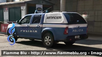 Isuzu D-Max I serie restyle
Polizia di Stato
Artificieri
Allestita Maritan
Decorazione Grafica Artlantis
Parole chiave: Isuzu D-Max_Iserie_restyle