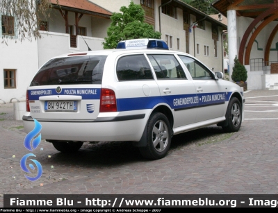 Skoda Octavia Wagon I Serie
Polizia Municipale - Gemeindepolizei
Silandro - Shlanders (BZ)
Parole chiave: Skoda Octavia_Wagon_Iserie