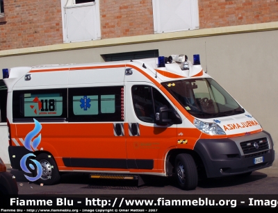 Fiat Ducato X250
118 Modena Soccorso
Azienda USL di Modena
Allestita Aricar
Ambulanza "MO1601"
Parole chiave: Fiat Ducato_X250 118_Modena Ambulanza 