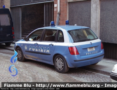 Fiat Stilo II Serie
Polizia di Stato
Autovettura di Servizio
POLIZIA F2335
Parole chiave: Fiat_Stilo_II_Serie_PS