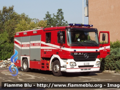 Mercedes-Benz Actros 1841 II serie
Vigili del Fuoco
Comando Provinciale di Modena
AutoPompaSerbatoio allestimento Bai
VF 22609
Parole chiave: Mercedes-Benz Actros_1841_IIserie VF22609