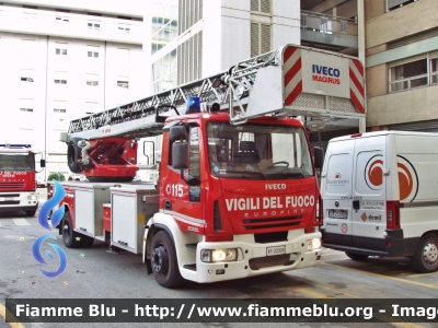 Iveco EuroFire 150E28 II serie
Vigili del Fuoco
Comando Provinciale di Modena
AutoScala da 30 metri allestimento Iveco-Magirus
VF 22939
Parole chiave: Iveco EuroFire_150E28_IIserie VF22939