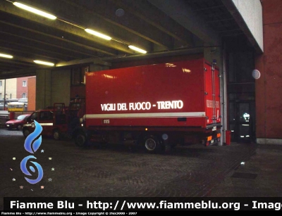 Iveco 95-14
Vigili del Fuoco
Corpo Permanente di Trento
VF D12 TN
Parole chiave: Iveco 95-14 VFD12TN