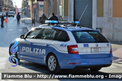 Skoda Octavia V serie
Polizia di Stato
Polizia Autostradale in servizio sulla rete Autostrade per l'Italia SPA
Allestimento Focaccia
Decorazione Grafica Artlantis
POLIZIA M2981
Parole chiave: Skoda Octavia_V serie_POLIZIAM2959