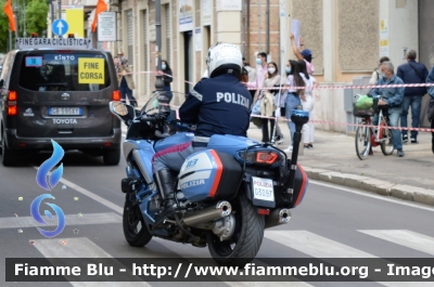 Yamaha FJR 1300 II serie
Polizia di Stato
Polizia Stradale
Allestimento Elevox
POLIZIA G3097
in scorta al Giro d'Italia 2021
Moto "Rossa"
Parole chiave: Yamaha FJR 1300_II serie_POLIZIAG3097_giro italia 2021