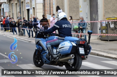 Yamaha FJR 1300 II serie
Polizia di Stato
Polizia Stradale
Allestimento Elevox
POLIZIA G3106
in scorta al Giro d'Italia 2021
Moto "7"
Parole chiave: Yamaha FJR 1300_II serie_POLIZIAG3106_giro italia 2021