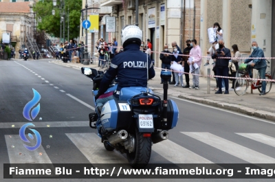 Yamaha FJR 1300 II serie
Polizia di Stato
Polizia Stradale
Allestimento Elevox
POLIZIA G3162
in scorta al Giro d'Italia 2021
Moto "11"
Parole chiave: Yamaha FJR 1300_II serie_POLIZIAG3162_giro italia 2021