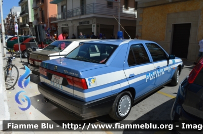 Alfa Romeo 155 II serie
Polizia di Stato
Polizia Stradale
POLIZIA B7379
Club Alfisti in Pattuglia
Parole chiave: Alfa Romeo 155_II serie_POLIZIAB7379