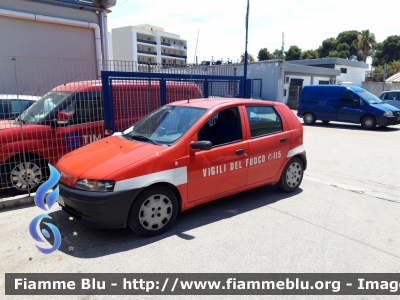 Fiat Punto II serie
Vigili del Fuoco
Comando Provinciale di Bari
VF 21022
Parole chiave: Fiat Punto_II serie_VF21022