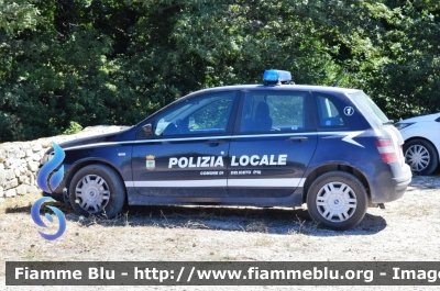 Fiat Stilo II serie
Polizia Locale
Comune di Deliceto (FG)
*colorazione e livrea aggiornate*
Parole chiave: Fiat Stilo_II serie