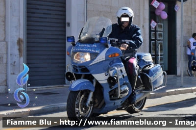 Bmw R850RT
Polizia di Stato
Polizia Stradale
POLIZIA G0943
Parole chiave: Bmw R850RT_POLIZIAG0943