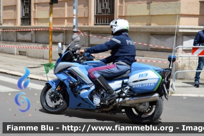 Yamaha FJR 1300 II serie
Polizia di Stato
Polizia Stradale
Allestimento Elevox
POLIZIA G3090
in scorta al Giro d'Italia 2021
Moto "Verde"
Parole chiave: Yamaha FJR 1300_II serie_POLIZIAG3090_giro italia 2021