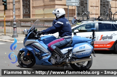 Yamaha FJR 1300 II serie
Polizia di Stato
Polizia Stradale
Allestimento Elevox
POLIZIA G3100
in scorta al Giro d'Italia 2021
Moto "21"
Parole chiave: Yamaha FJR 1300_II serie_POLIZIAG3100_giro italia 2021