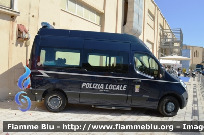 Renault Master IV serie
Polizia Locale
Comune di Bari
POLIZIA LOCALE YA 547 AF
Parole chiave: Renault Master_IV serie_POLIZIALOCALEYA547AF