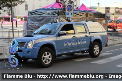 Isuzu D-Max I serie restyle
Polizia di Stato
Artificieri
Allestita Maritan
Decorazione Grafica Artlantis
POLIZIA H2973
Parole chiave: Isuzu D-Max_I serie_restyle_POLIZIAH2973