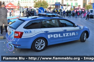 Skoda Octavia V serie
Polizia di Stato
Polizia Autostradale in servizio sulla rete Autostrade per l'Italia SPA
Allestimento Focaccia
Decorazione Grafica Artlantis
POLIZIA M2981
Parole chiave: Skoda Octavia_V serie_POLIZIAM2959