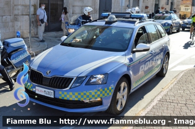 Skoda Octavia Wagon V serie
Polizia di Stato
Polizia Stradale
Allestimento Focaccia
Decorazione Grafica Artlantis
POLIZIA M4801
Parole chiave: Skoda Octavia Wagon_V serie_POLIZIAM4801