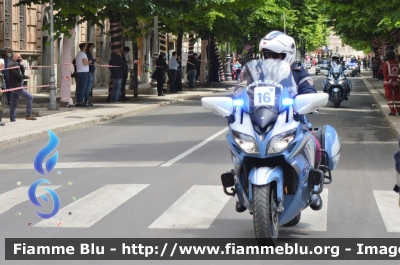 Yamaha FJR 1300 II serie
Polizia di Stato
Polizia Stradale
Allestimento Elevox
POLIZIA G3082
in scorta al Giro d'Italia 2021
Moto "16"
Parole chiave: Yamaha FJR 1300_II serie_POLIZIAG3082_giro italia 2021