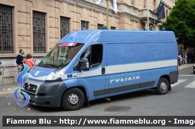 Fiat Ducato X250
Polizia di Stato
Polizia Stradale
Officina Mobile
POLIZIA H3293
in scorta al Giro d'Italia 2021
Vettura "6"
Parole chiave: Fiat Ducato X250_POLIZIAH3293_giro italia 2021