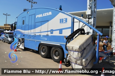 Mercedes Benz Antos
Polizia di Stato
Polizia di Frontiera
Allestito Rapiscan Systems Ltd
POLIZIA M0142
Parole chiave: Mercedes Benz Antos_POLIZIAM0142