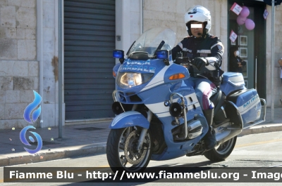 Bmw R850RT
Polizia di Stato
Polizia Stradale
POLIZIA G0127
Parole chiave: Bmw R850RT_POLIZIAG0127