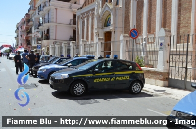 Fiat Grande Punto
Guardia di Finanza
GdiF 006 BJ
Parole chiave: Fiat Grande Punto_GdiF006BJ