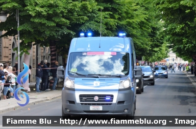 Fiat Ducato X250
Polizia di Stato
Polizia Stradale
Officina Mobile
POLIZIA H3293
in scorta al Giro d'Italia 2021
Vettura "6"
Parole chiave: Fiat Ducato X250_POLIZIAH3293_giro italia 2021