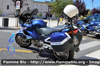 Honda Deauville 650
Polizia Locale
Comune di Giovinazzo (Ba)
Parole chiave: Honda Deauville 650