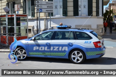 Skoda Octavia Wagon V serie
Polizia di Stato
Polizia Stradale
Allestimento Focaccia
Decorazione Grafica Artlantis
POLIZIA M5250
Parole chiave: Skoda Octavia Wagon_V serie_POLIZIAM5250