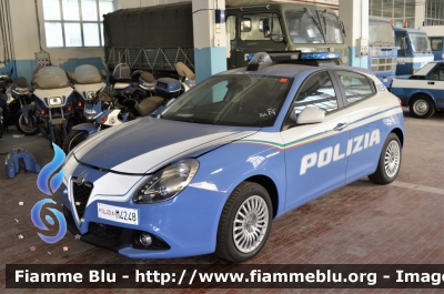 Alfa Romeo Nuova Giulietta restyle
Polizia di Stato
Allestimento NCT Nuova Carrozzeria Torinese
Decorazione Grafica Artlantis
POLIZIA M4248
Parole chiave: Alfa-Romeo Nuova Giulietta_restyle POLIZIAM4248