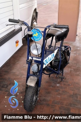 Ciclomotore Di Blasi R7
Polizia di Stato
Polizia Stradale

Motociclo Storico conservato presso Autocentro di Napoli
Parole chiave: Ciclomotore Di Blasi R7