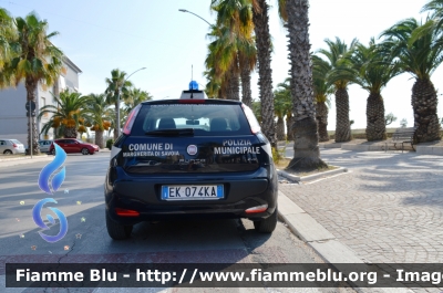 Fiat Punto Evo
Polizia Locale
Comune di Margherita di Savoia (Bt)
Parole chiave: Fiat Punto Evo