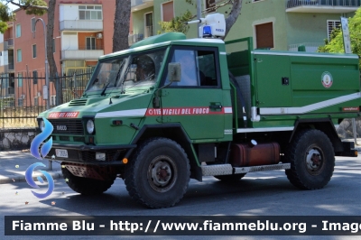 Iveco VM90 Scout
Vigili del Fuoco
Comando Provinciale di Bari
Antincendio Boschivo allestimento Iveco-Magirus
Ex Corpo Forestale dello Stato
VF 28264
Parole chiave: Iveco VM90 Scout_VF28264