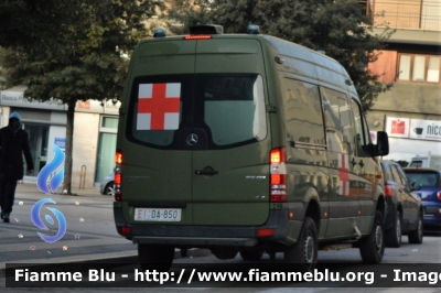 Mercedes-Benz Sprinter 4x4 III serie restyle
Esercito Italiano
Sanità Militare
EI DA 850
Parole chiave: Mercedes-Benz Sprinter 4x4_III serie_restyle_EIDA850