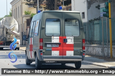 Fiat Ducato II serie
Esercito Italiano
Sanità Militare
EI BA 638
Parole chiave: Fiat Ducato_II serie_EIBA638_ambulanza