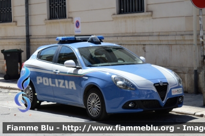 Alfa Romeo Nuova Giulietta restyle
Polizia di Stato
Allestimento NCT Nuova Carrozzeria Torinese
Decorazione Grafica Artlantis
POLIZIA M4248
Parole chiave: Alfa Romeo Nuova Giulietta_restyle_POLIZIAM4248