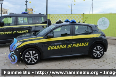 Peugeot e-208
Guardia di Finanza
Allestimento Focaccia
Decorazione Grafica Artlantis
GdiF 095 BQ
Parole chiave: Peugeot e-208_GdiF095BQ