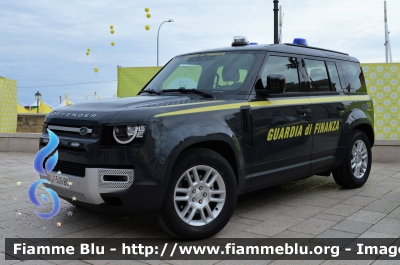 Land-Rover Defender 110 II serie
Guardia di Finanza
Allestimento Elevox
GdiF 546 BQ
Parole chiave: Land-Rover Defender 110_II serie_GdiF546BQ