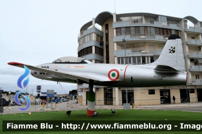 Lockheed T-33A Shooting Star
Aeronautica Militare Italiana
3° Stormo
MM 55-3030
in servizio dal 1956 al 1983
monumentato presso Barletta
Parole chiave: Lockheed T-33A_Shooting Star_MM55-3030