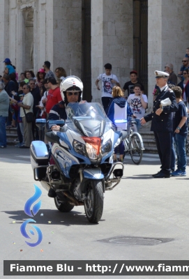 Bmw R1200RT II serie
Polizia di Stato
Polizia Stradale
in scorta al Giro d'Italia 2017
Parole chiave: Bmw R1200RT_IIserie Giro_Italia_2017