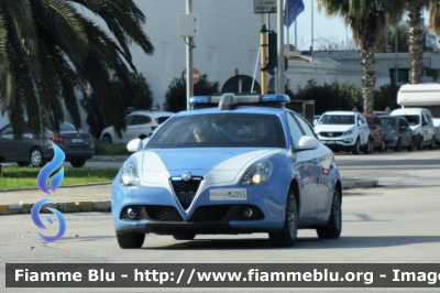 Alfa Romeo Nuova Giulietta restyle
Polizia di Stato
Squadra Volante
Allestimento NCT Nuova Carrozzeria Torinese
Decorazione Grafica Artlantis
POLIZIA M4055
Parole chiave: Alfa-Romeo Nuova Giulietta_restyle_POLIZIAM4055