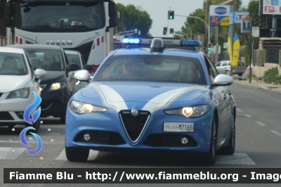 Alfa Romeo Nuova Giulia
Polizia di Stato
Squadra Volante
Allestimento FCA
POLIZIA M7165
Parole chiave: Alfa Romeo Nuova Giulia_POLIZIAM7165