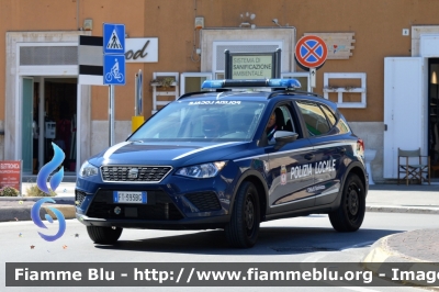 Seat Arona
Polizia Locale
Comune di Giovinazzo (Ba)
Auto 2
allestimento Ciabilli
Parole chiave: Seat Arona