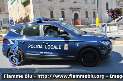 Seat Arona
Polizia Locale
Comune di Giovinazzo (Ba)
Auto 2
allestimento Ciabilli
Parole chiave: Seat Arona