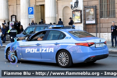 Alfa Romeo Nuova Giulia
Polizia di Stato
Squadra Volante
Allestimento FCA
POLIZIA M7166
Parole chiave: Alfa-Romeo Nuova Giulia_POLIZIAM7166