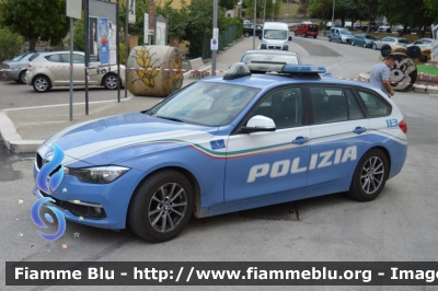 BMW 318 Touring F31 II restyle
Polizia di Stato
Polizia Stradale
Allestimento Marazzi
Decorazione Grafica Artlantis
POLIZIA M2434
Parole chiave: BMW 318 Touring F31_II restyle_POLIZIAM2434