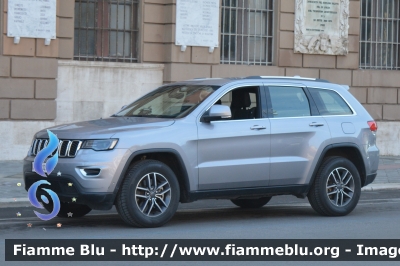 Jeep Grand Cherokee
Dipartimento della Protezione Civile
DPC A0024
Parole chiave: Jeep Grand Cherokee_DPCA0024