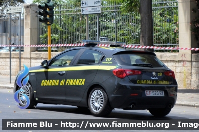 Alfa Romeo Nuova Giulietta
Allestita NCT Nuova Carrozzeria Torinese
Decorazione Grafica Artlantis
GdiF 520 BK
Parole chiave: Alfa-Romeo Nuova Giulietta_GdiF520BK