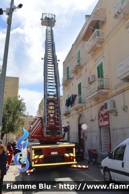 Iveco EuroCargo 160E30 III serie
Vigili del Fuoco
Comando Provinciale di Bari
AutoScala da 24 metri
Allestimento Iveco-Magirus
VF 26799
Parole chiave: Iveco EuroCargo 160E30_III serie_VF26799